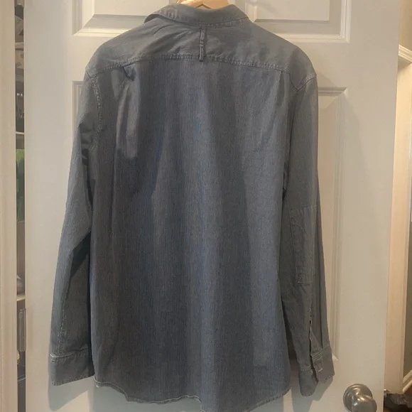 Banana Republic Men’s long sleeve button up, XL navy denim Durable fabric like N - Picture 12 of 16